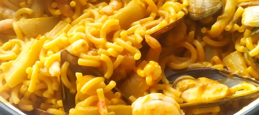 Fideuá de Marisco