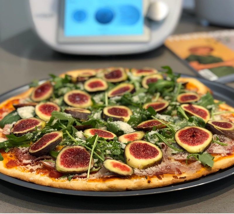 Pizza de cerveza con Jamón Ibérico, Higos y Rúcula