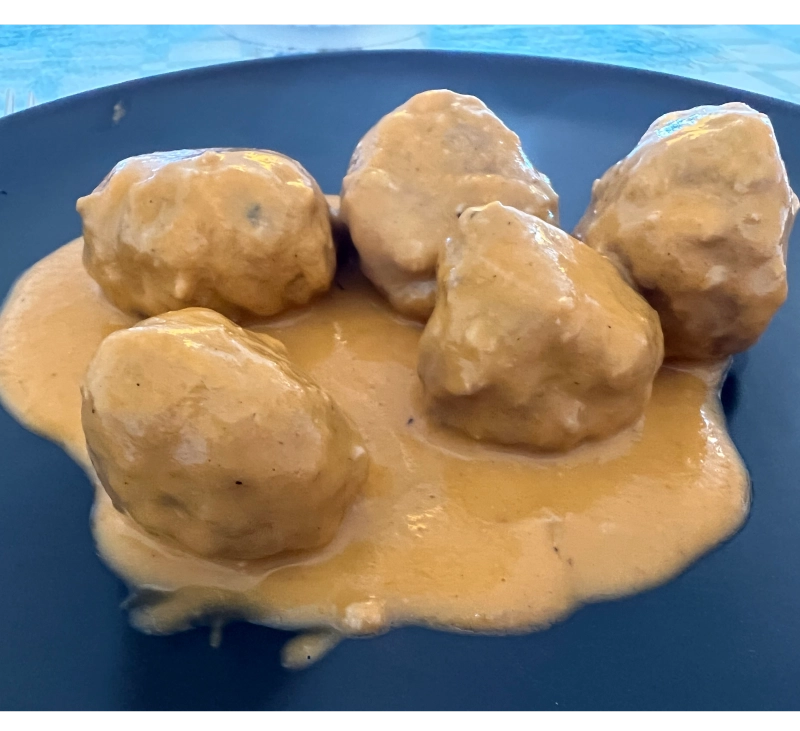 Albóndigas al vapor con salsa de tomate fresco al romero con Thermomix