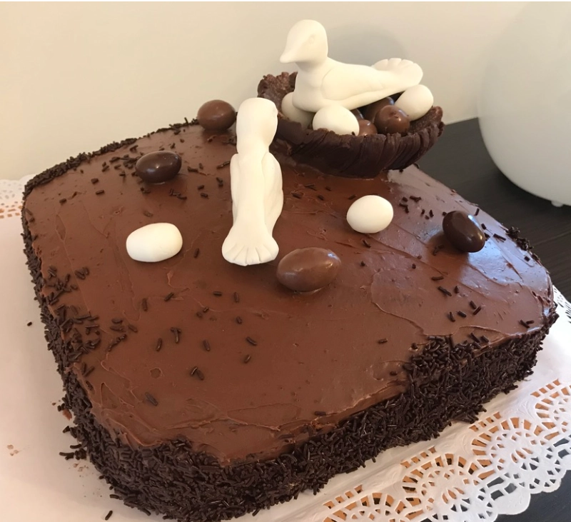 MONA DE PASCUA DE CHOCOLATE CON NIDO