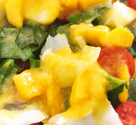 Ensalada de bacalao y vinagreta de mango