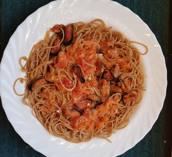 Espaguetis integrales con mejillones